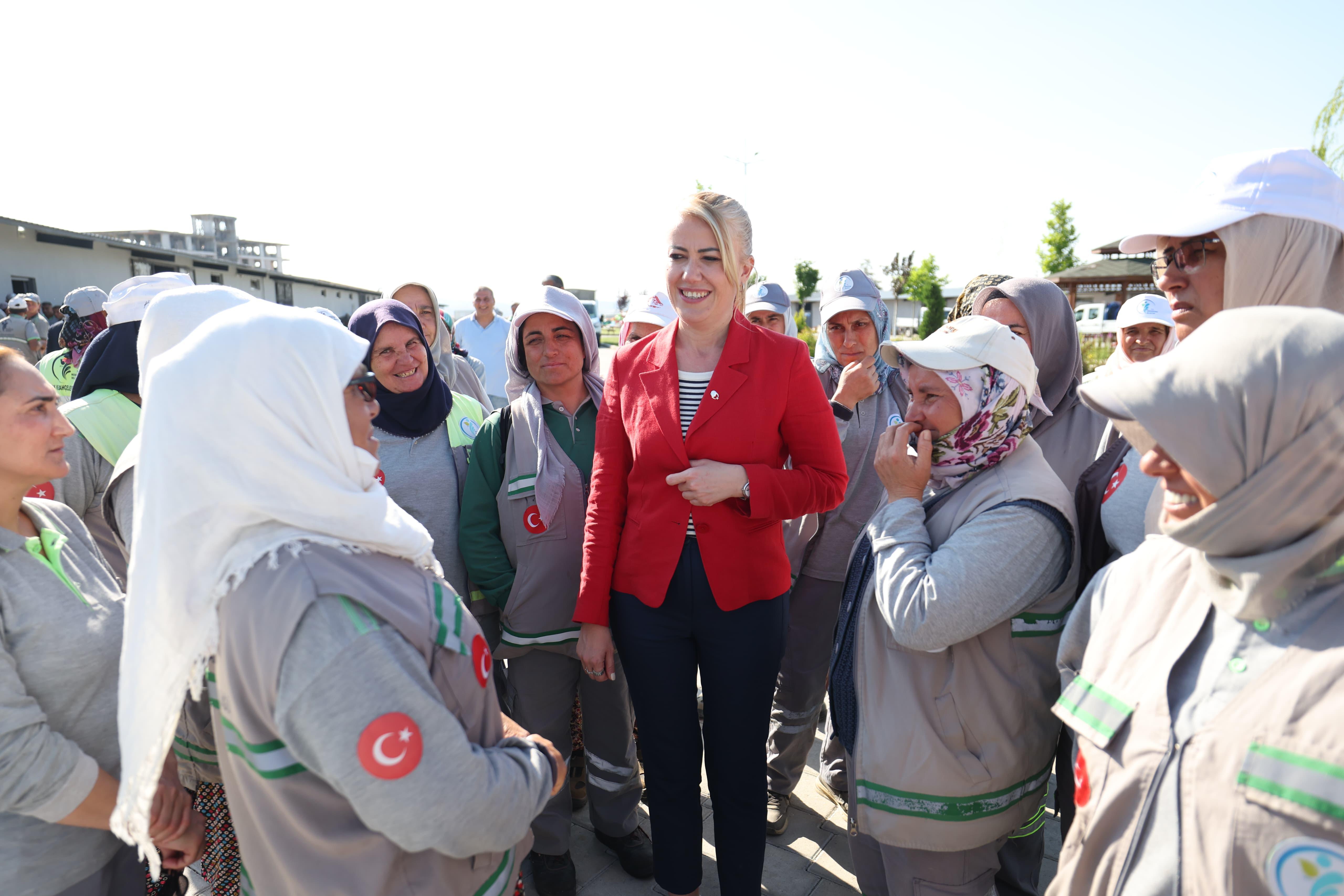 BAŞKAN DOĞAN EKİP ARKADAŞLARIYLA BAYRAMLAŞTI