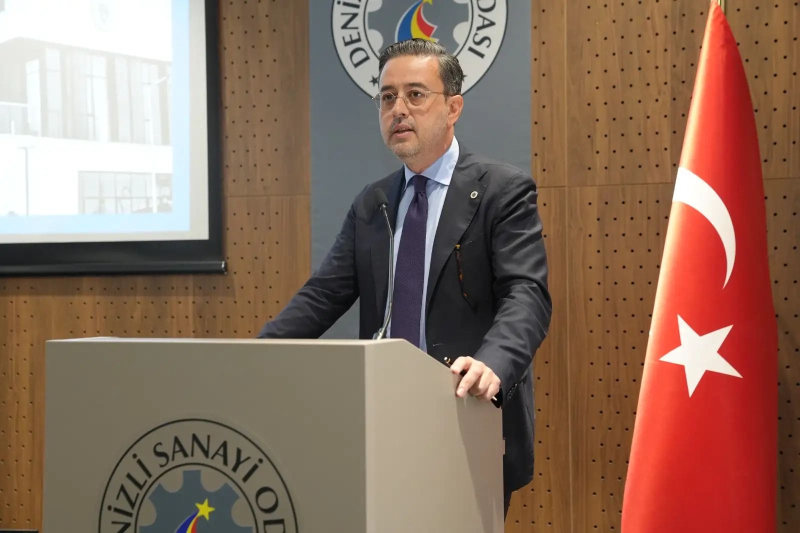KASAPOĞLU: “YP KREDİLERDE BÜYÜME SINIRI KALDIRILMALI, ÜRETİCİ KREDİLERİ AYRIŞTIRILMALI”