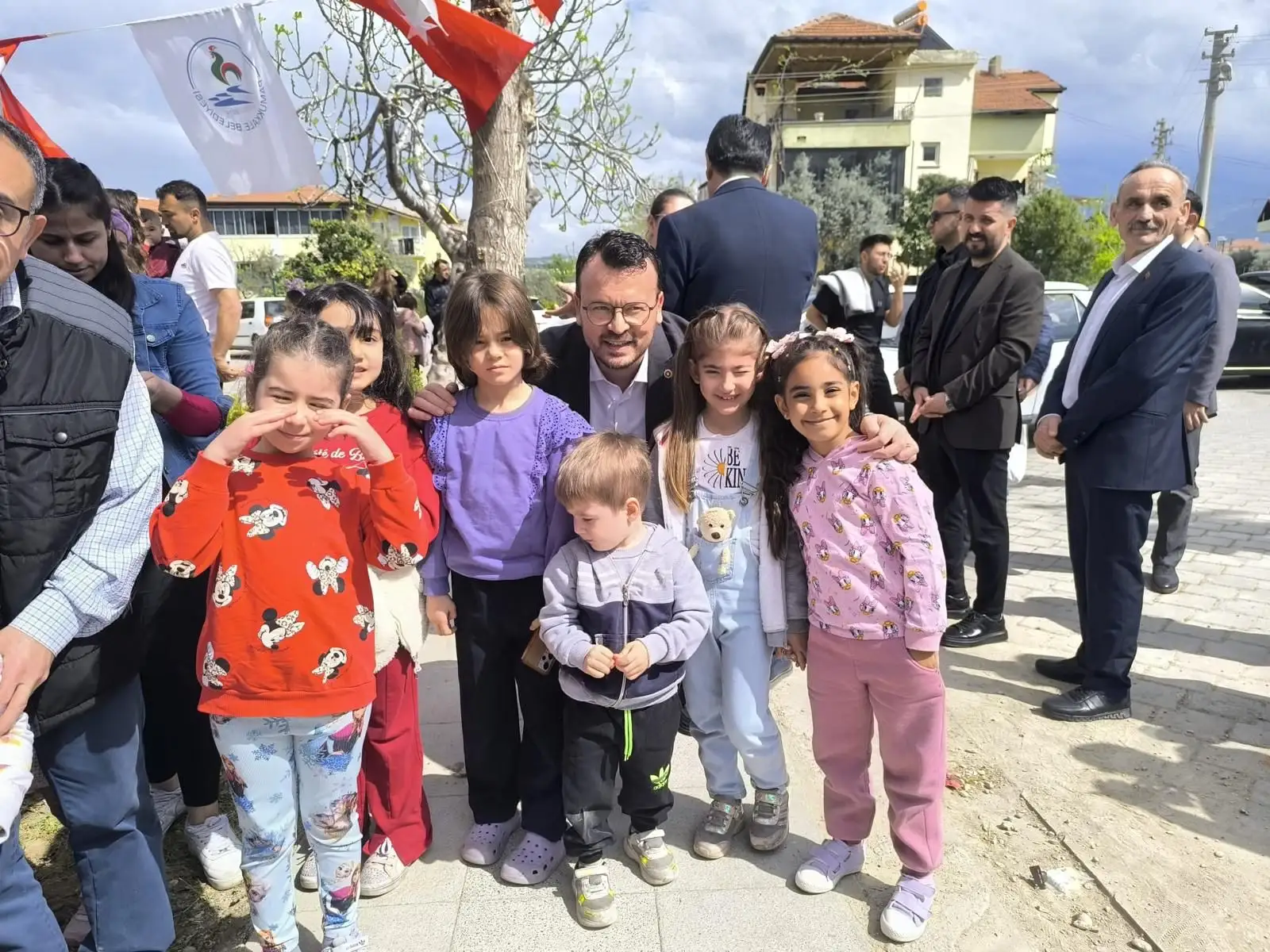 CHP’Lİ ARPACI: 23 NİSAN ULUSAL EGEMENLİK VE ÇOCUK BAYRAMI KUTLU OLSUN